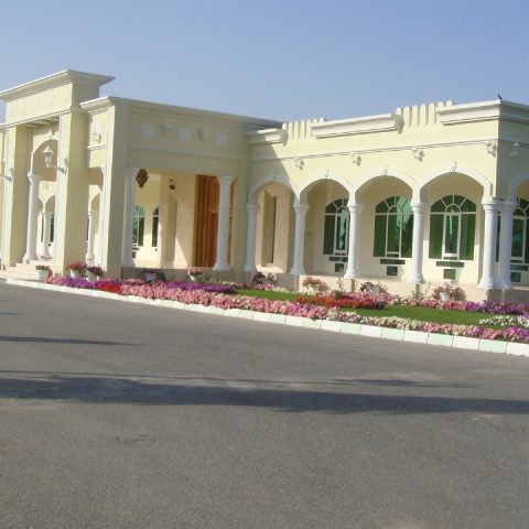 تشطيب خارجي لقصر صغير فاخر مصنوع من أجود أنواع الرخام